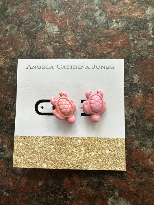 Pink turtle studs