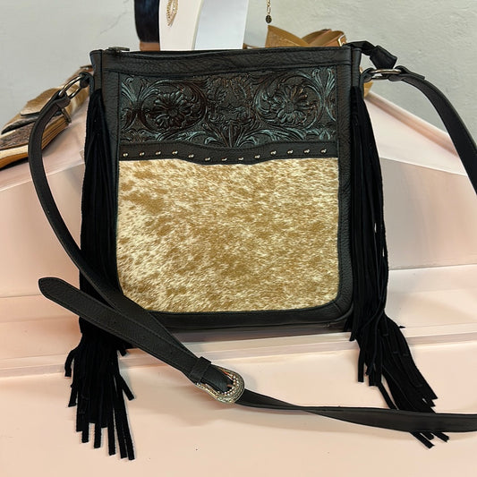 Lg fringe w/ scroll & fur bag